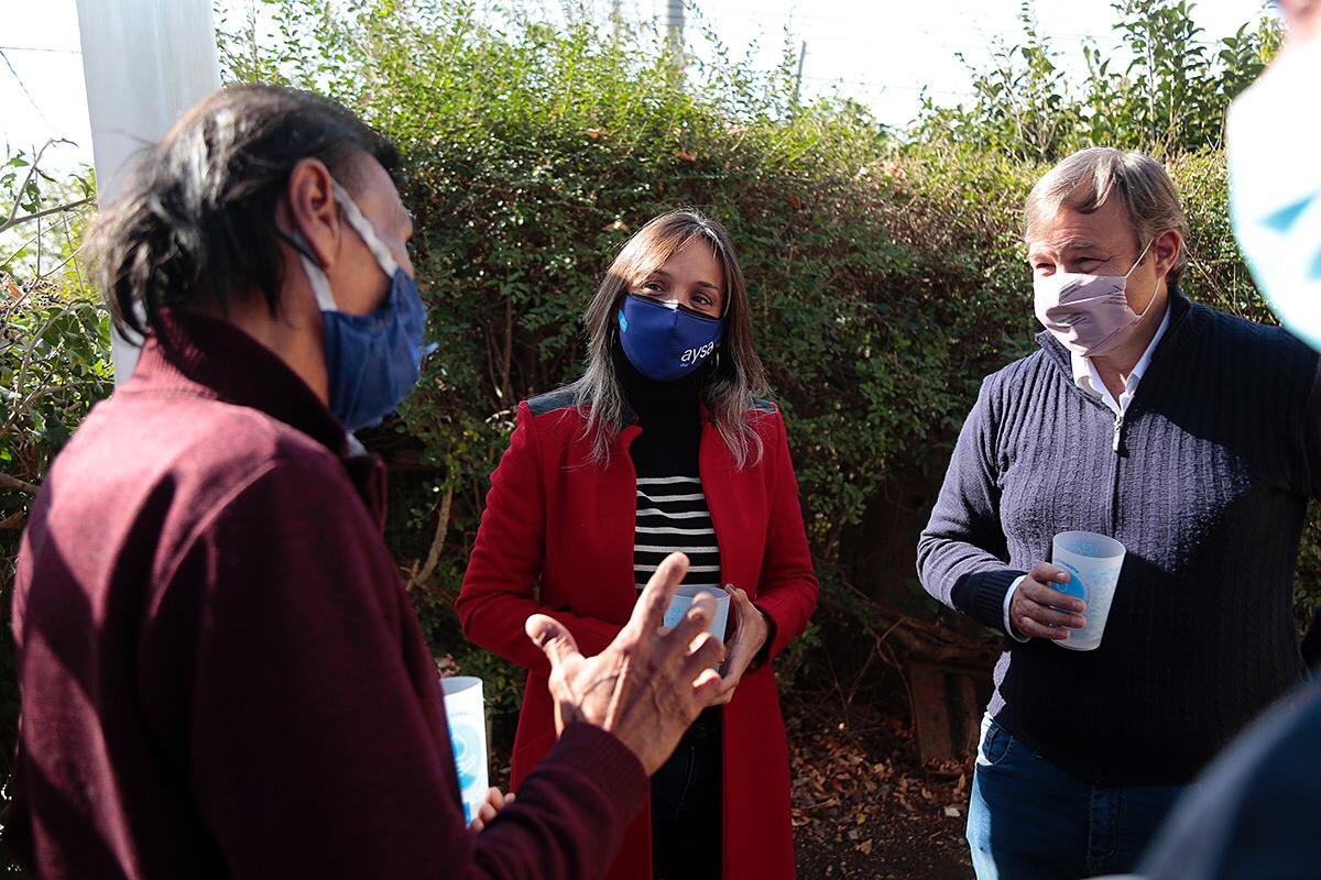 Malena Galmarini y Mariano Cascallares habilitaron una red de agua potable para 2500 familias de Brown