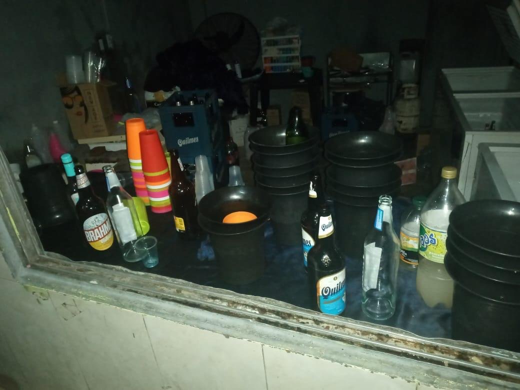 Cumpleaños clandestino en el Bajo Flores: desbaratan fiesta con 142 personas y detienen a su organizador