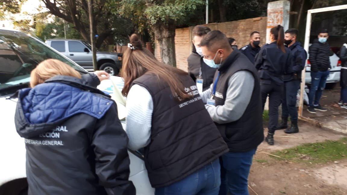 Desarticulan fiesta electrónica clandestina en Brown: detenidos y secuestro de drogas