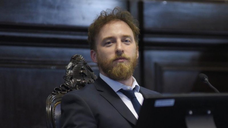 Otermín: «Confío que Cambiemos va a acompañar para que podamos tener la ley para comprar vacunas»