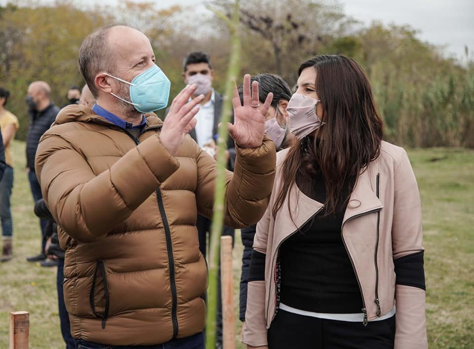 Martín Insaurralde destacó el programa de medicamentos gratis para jubilados y pensionados