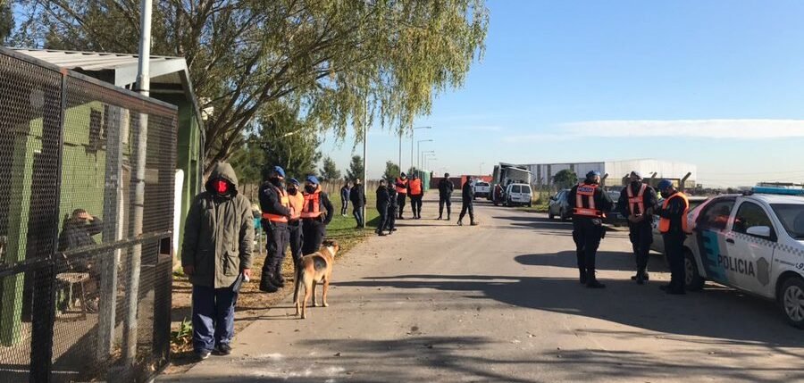 Más de 100 policías buscan a Tehuel De la Torre en el predio del Ceamse de San Vicente