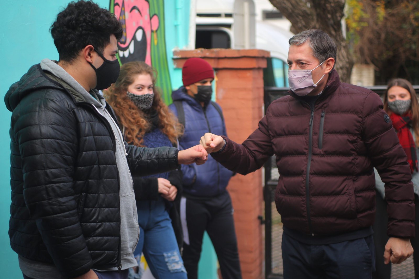 Fernando Gray en el centro de testeo de Covid-19 de la Casa de las Juventudes de Monte Grande