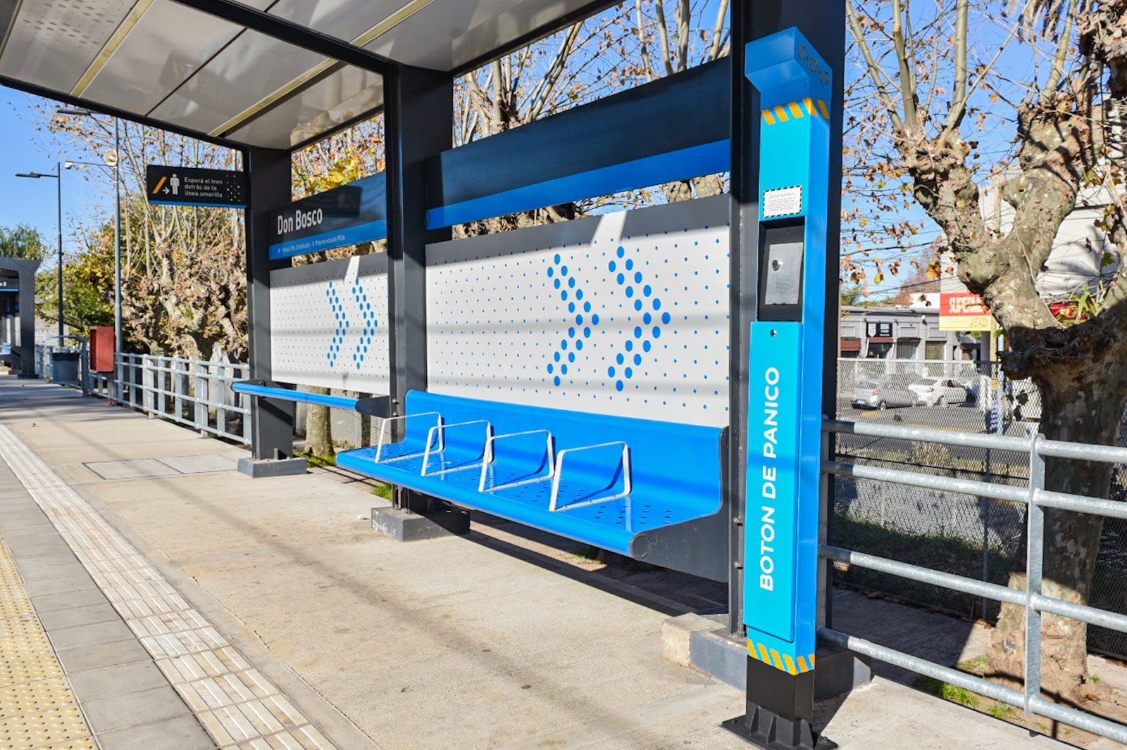 Línea La Plata: instalan 45 tótems de seguridad en las estaciones del Tren Roca