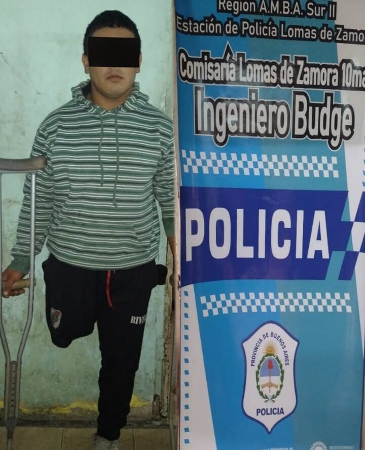 Ingeniero Budge: detienen a lisiado armado que robaba en colectivos