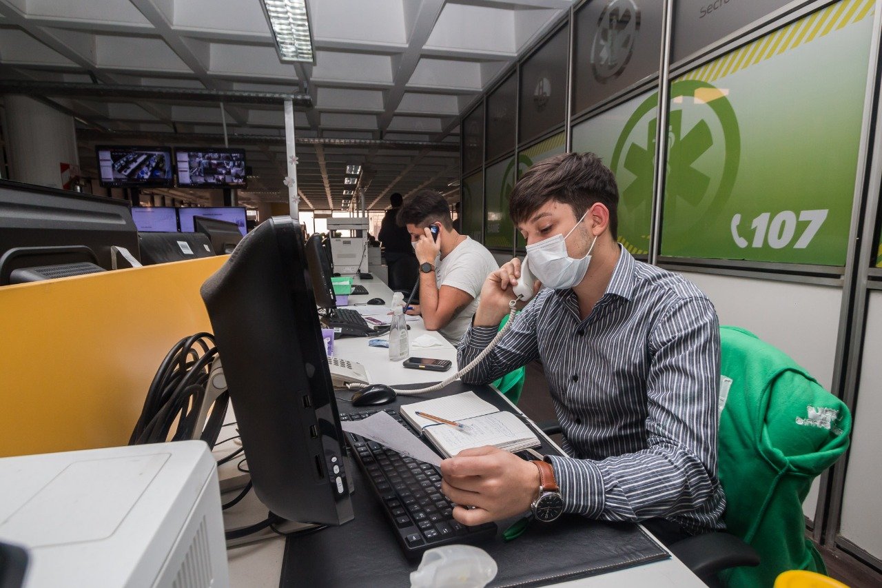 En Lanús, el área de Salud Mental asistió a 1200 personas a través del dispositivo de asistencia telefónica creado en la pandemia