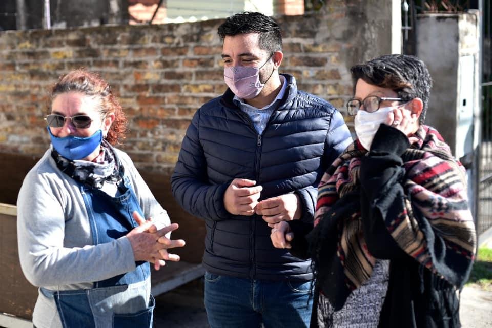 «Reconstrucción Lanús»: Agustín Balladares recorrió diversos barrios y dialogó con vecinos