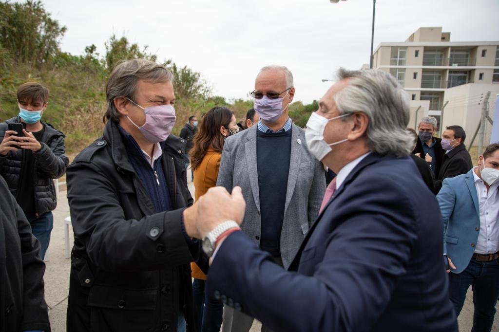 Cascallares junto a Alberto Fernández en programa de construcción de viviendas