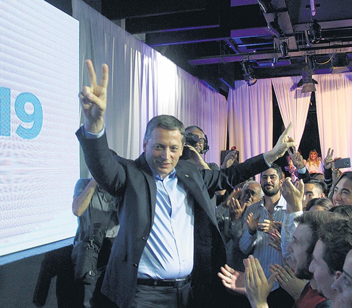 Gray contra todos: acusó al estado nacional de no enviar alimentos para comedores y merenderos del distrito