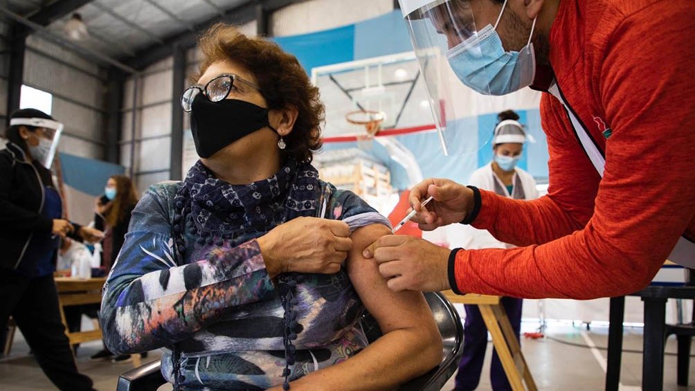 Provincia: los contagios por coronavirus cayeron por séptima semana consecutiva