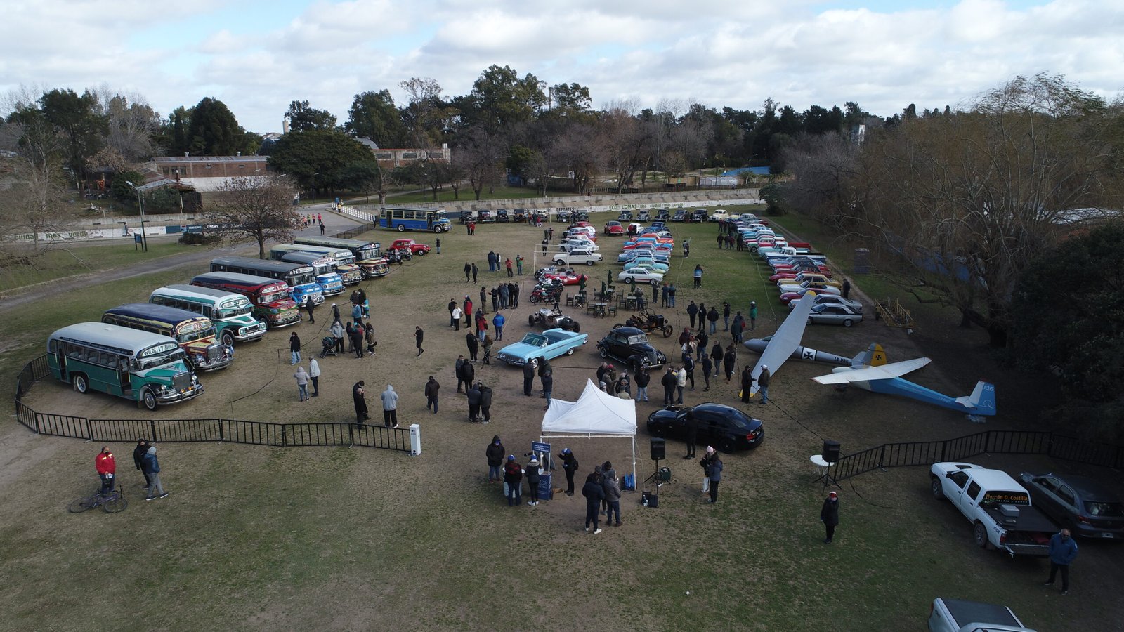 A beneficio del Gandulfo: exitosa muestra solidaria de vehículos antiguos y de colección