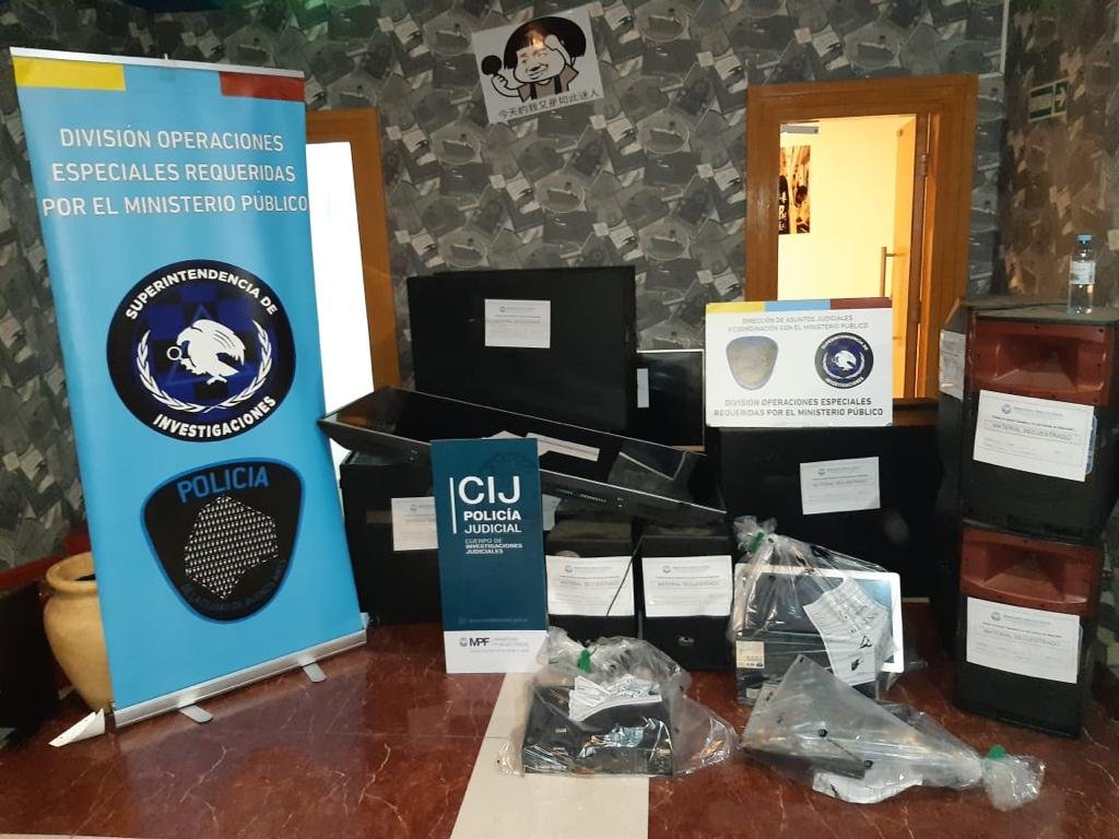 Fiesta clandestina, karaoke y drogas en Belgrano