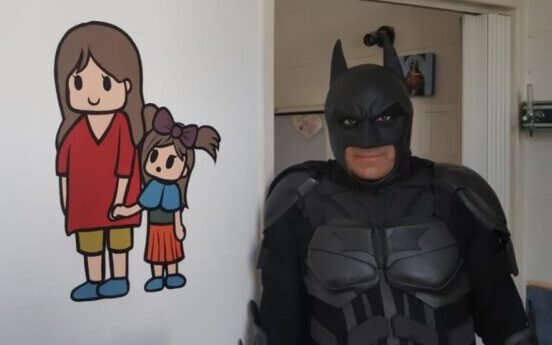 Luego de haber sido asaltado, el Batman Solidario de La Plata piensa en el retiro: «Voy a ceder mi traje al próximo héroe»
