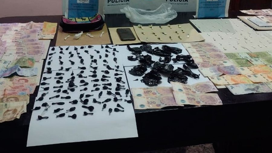 Dock Sud: dos detenidas por venta de drogas, una de ellas con prisión domiciliaria por el mismo delito