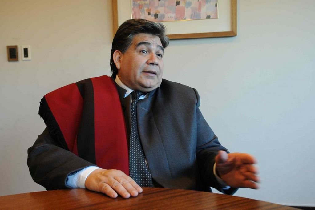 El intendente Mario Ishii presenta una «franca evolución» y evalúan el trasladado a su domicilio