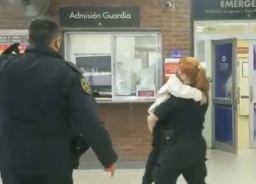 Lo hallaron en Campana: «Estaba pidiendo auxilio a la orilla de la banquina», dijo una mujer que asistió al niño secuestrado en Mataderos