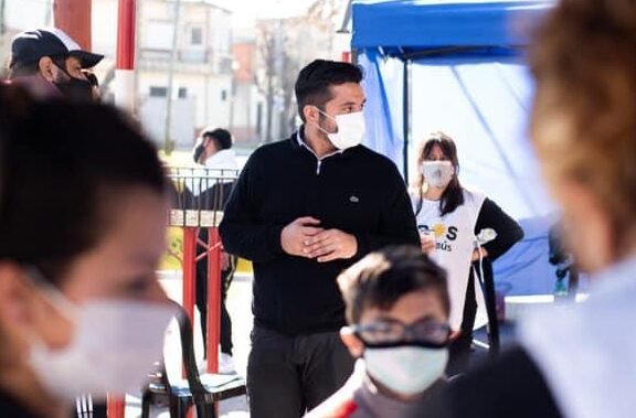 Agustín Balladares dijo presente en jornadas barriales y visitó instituciones educativas y sociales lanusenses
