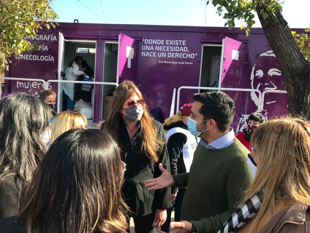 En Lanús: presentación del camión de Atención Sanitaria Integral para mujeres, diversidades y disidencias