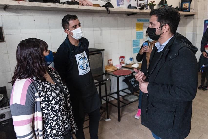 Balladares asistió a la inauguración de un taller de oficios y recorrió Pymes de Lanús