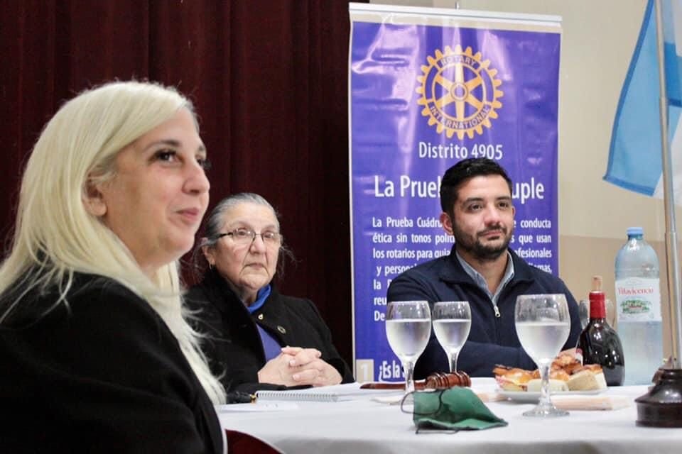 Balladares invitado especial a tradicional cena del Rotary Club de Lanús