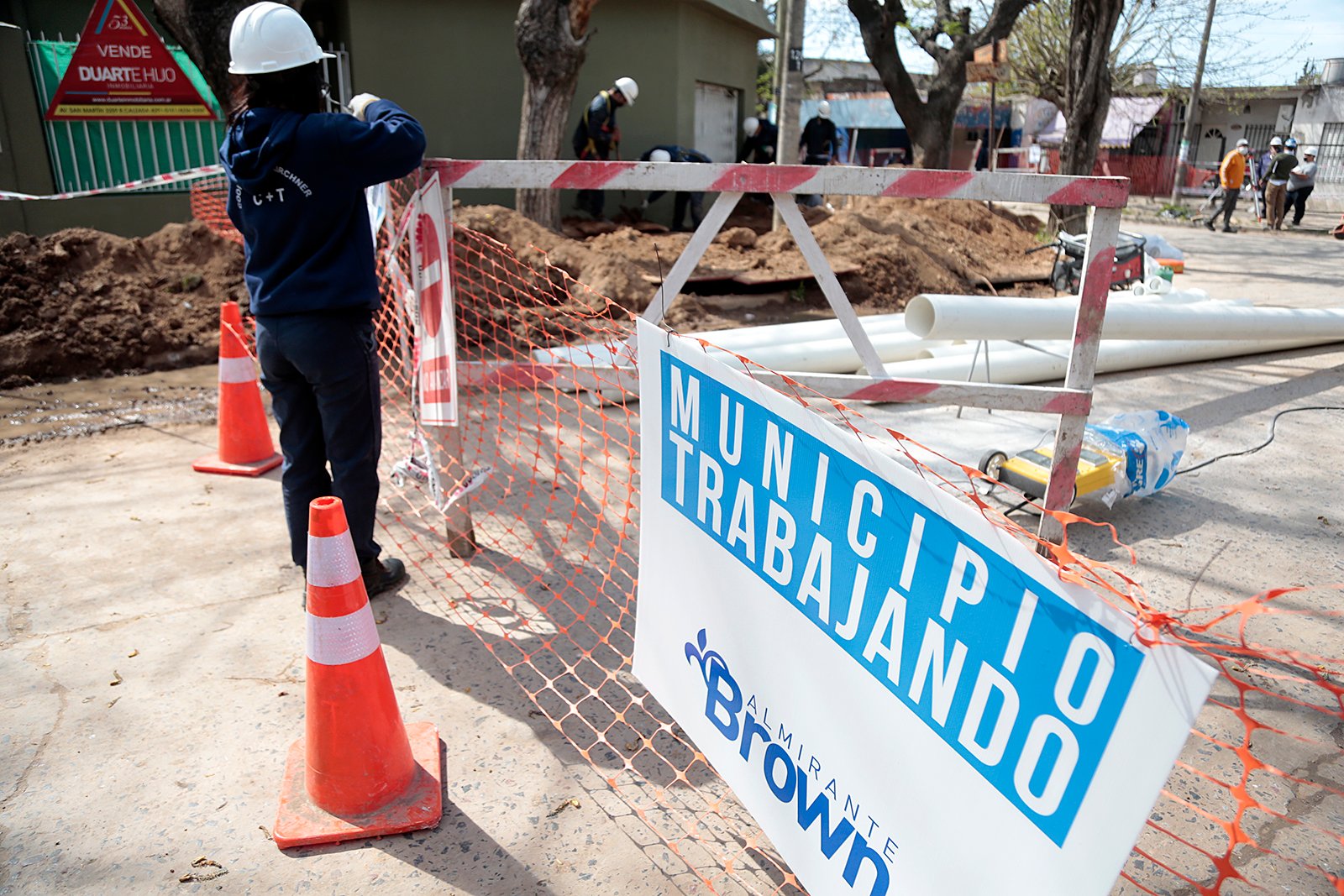 Brown: el Municipio y AySA avanzan con importantes obras de agua potable en el distrito