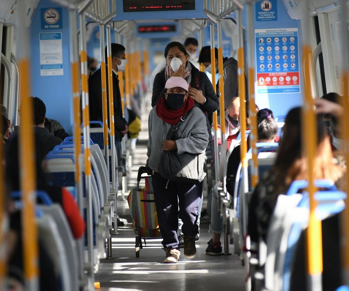 Se aumentó la cantidad de personas que pueden viajar en el transporte público