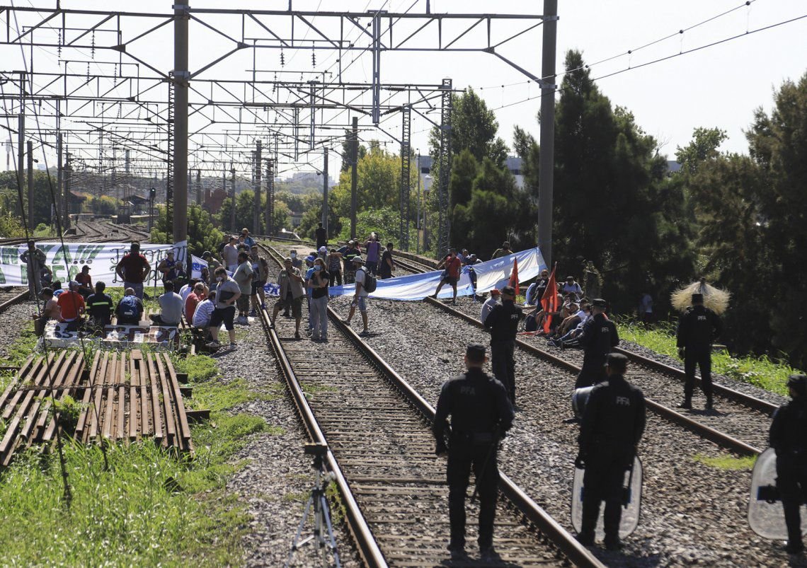 ¿Se viene otro día complicado para el Tren Roca? «Ferroviarios en Lucha» reclamarán en Avellaneda