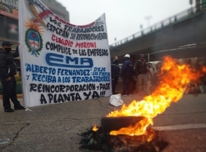 Corte de tránsito por una protesta de tercerizados de Edesur en el Puente Pueyrredón