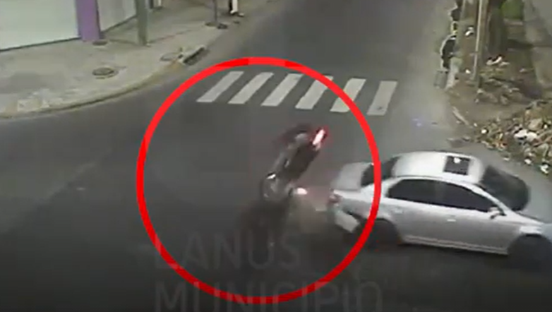 Persecución, choque y detención en Lanús Oeste