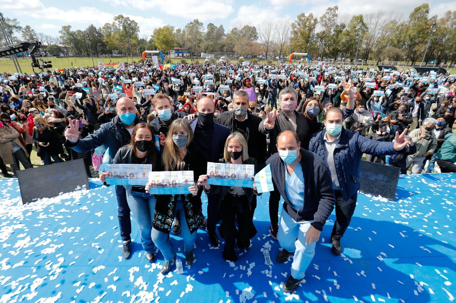 Máximo e Insaurralde en encuentro del Frente de Todos en Lomas
