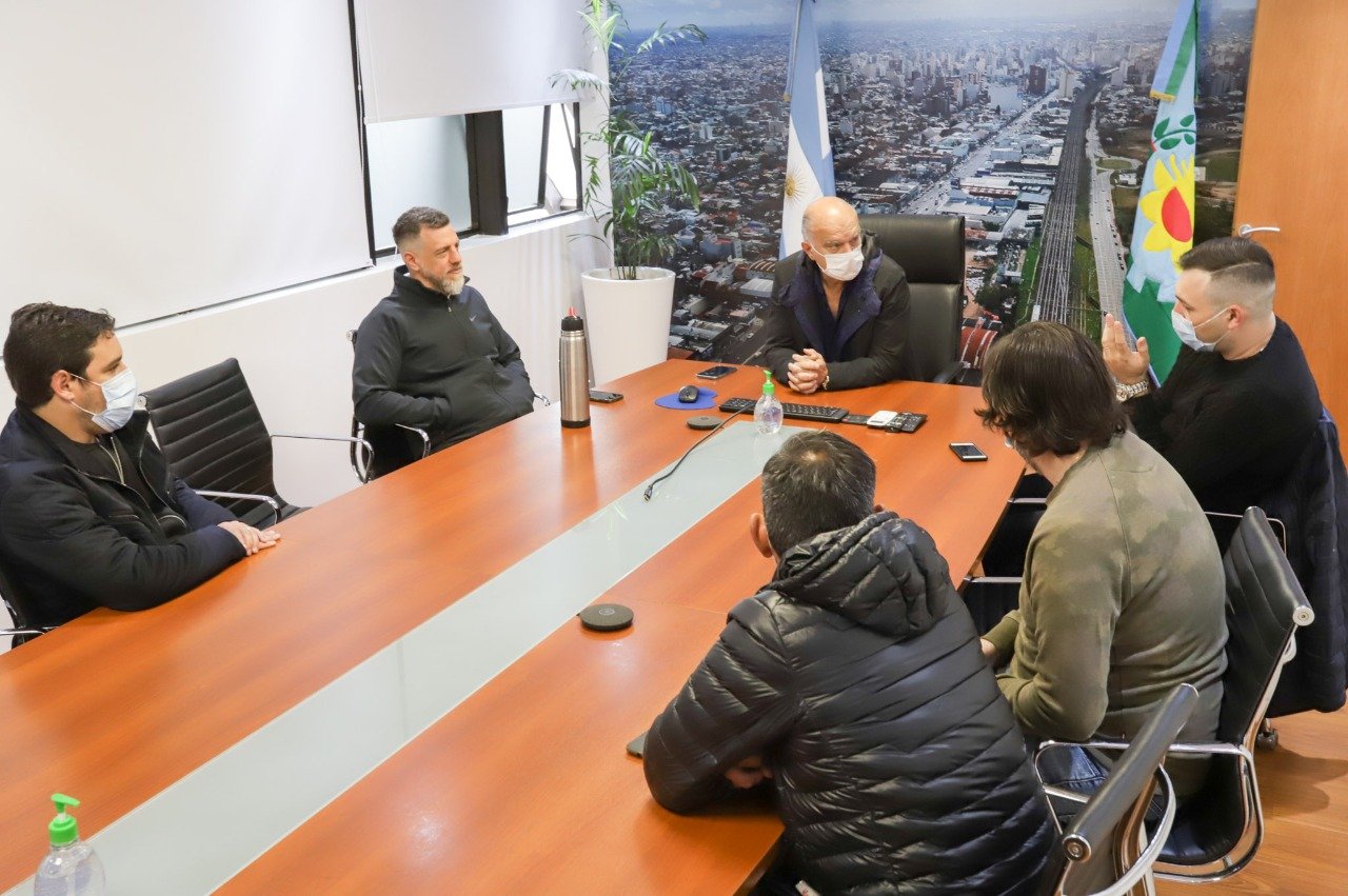 Grindetti se reunió con propietarios del transporte escolar
