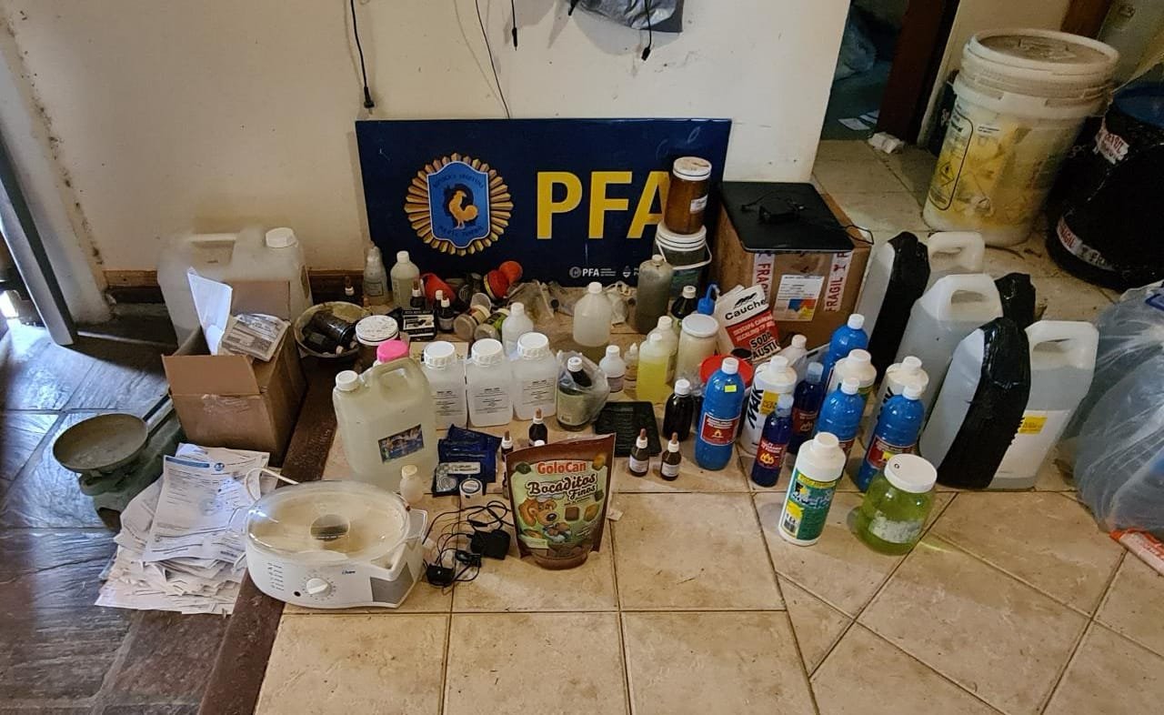 Vendían a lo largo del país un producto «milagroso» contra el coronavirus no autorizado por la ANMAT