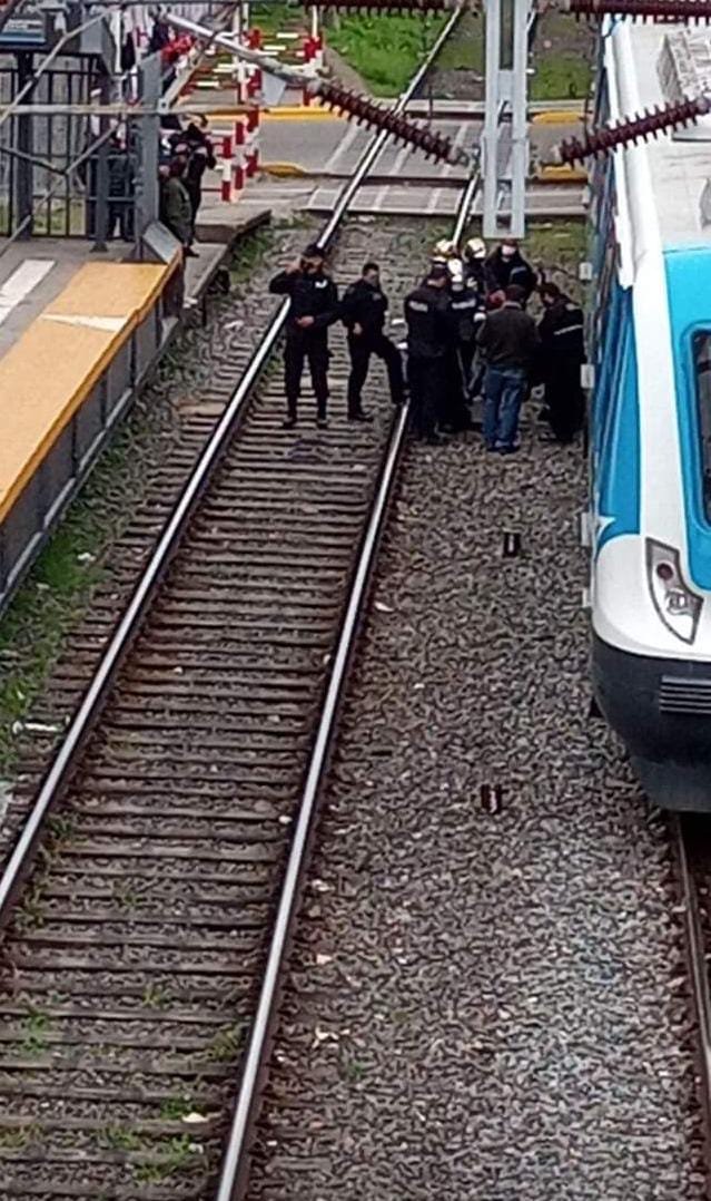 Tragedia en torno a la estación de Lomas de Zamora: una mujer se suicidó arrojándose a las vías del Tren Roca