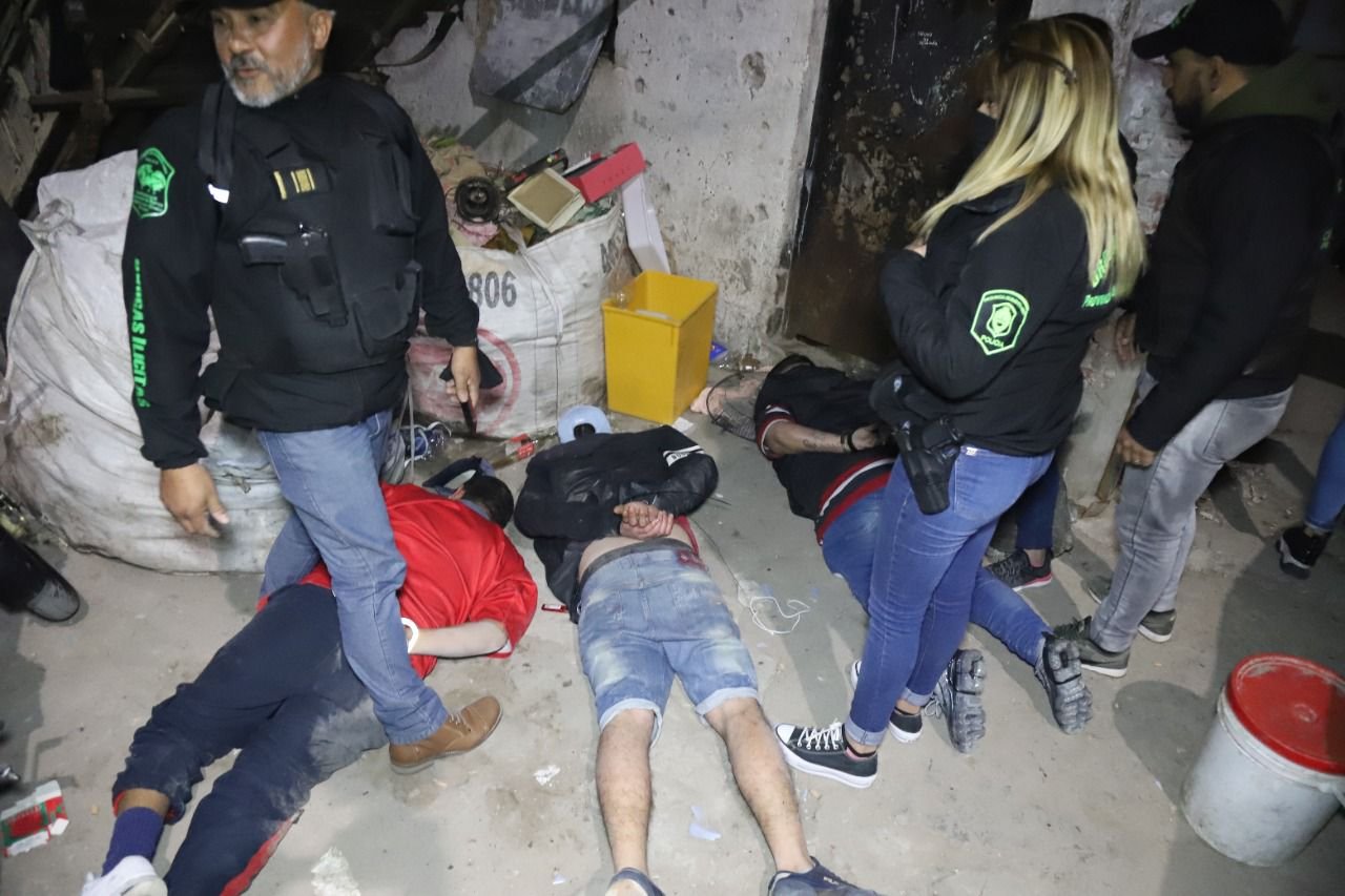 Caen narco dealers en Remedios de Escalada