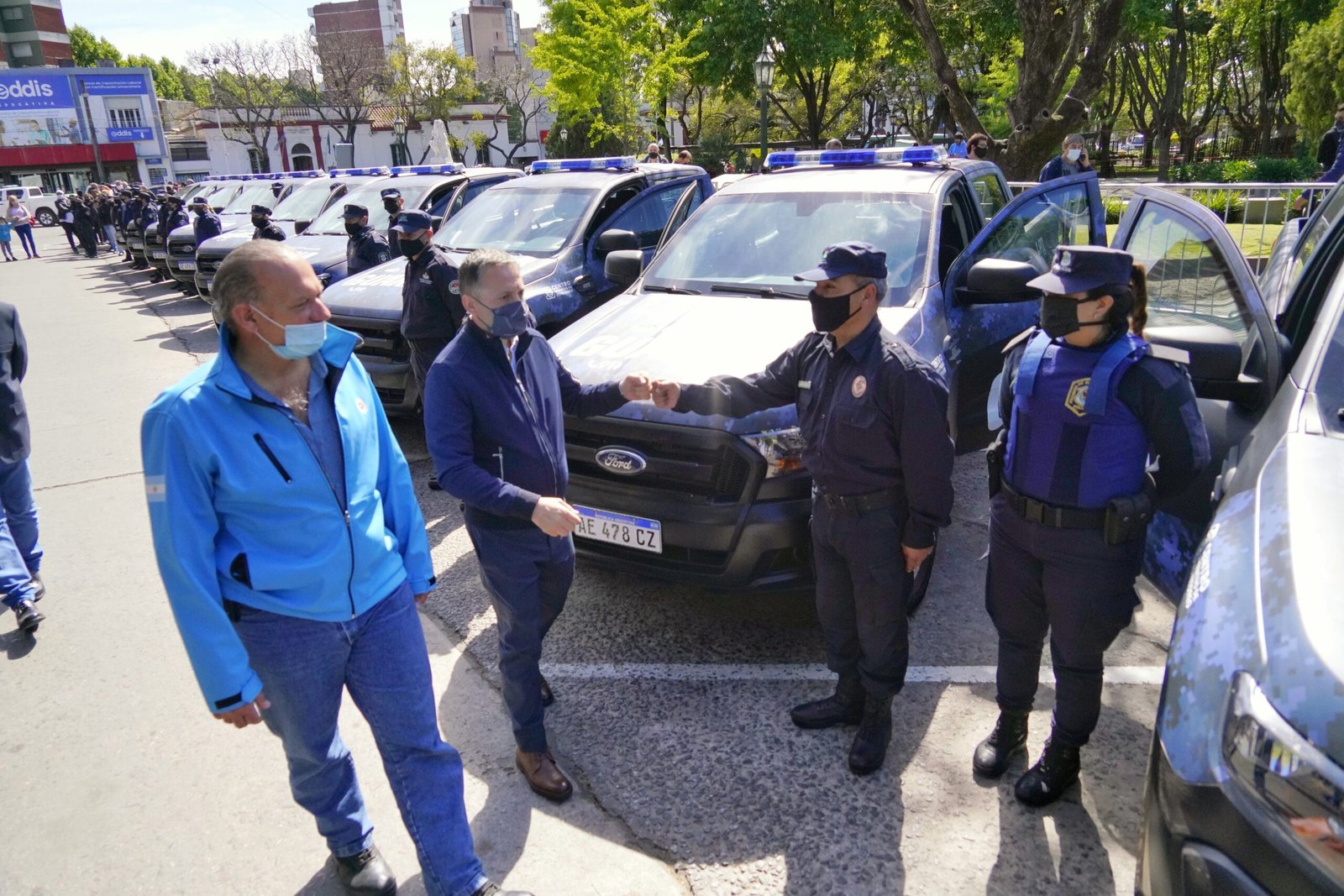 Fernando Gray, junto a Sergio Berni, presentó 20 nuevos móviles para la Guardia Urbana