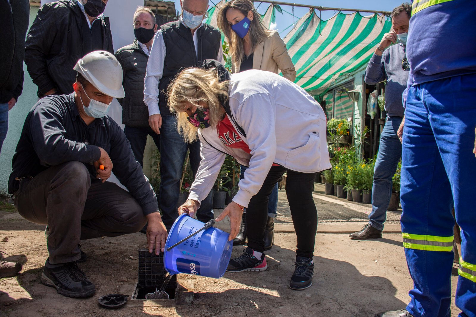 Malena Galmarini y Néstor Grindetti habilitaron una nueva red cloacal que beneficiará a más de 10 mil habitantes de Lanús