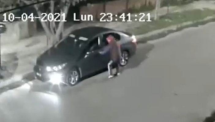 Laferrere: policía de la Ciudad mató a dos delincuentes y terminó herido en un asalto