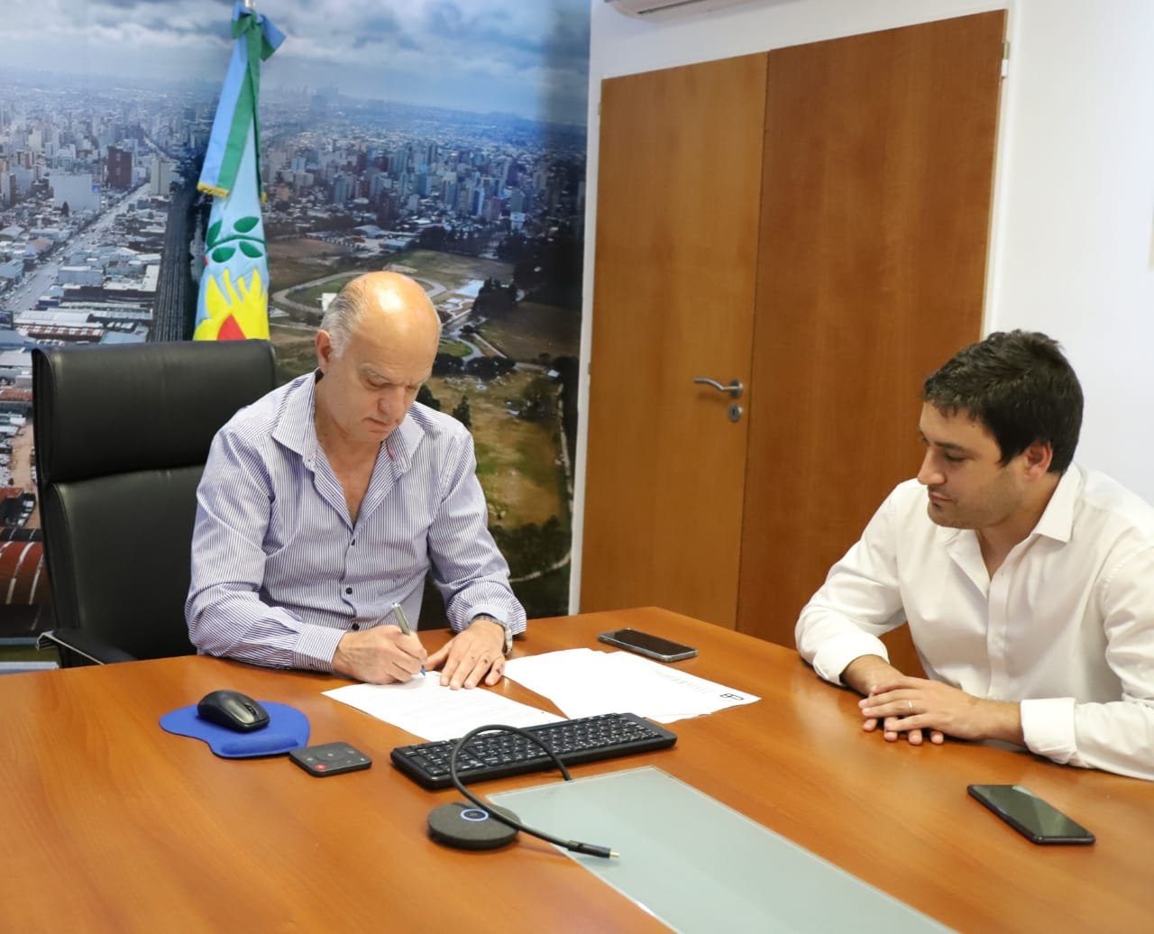 Lanús firma convenio de cooperación con la Universidad Siglo XXI