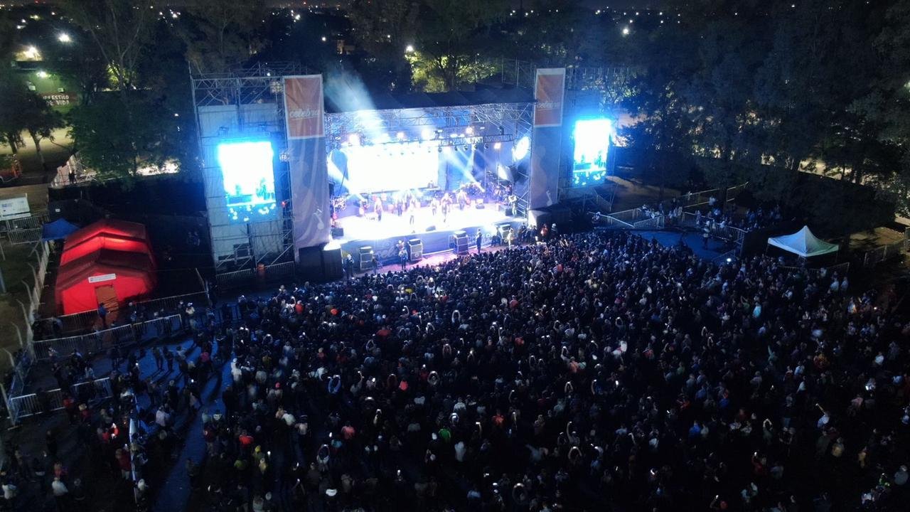 Soledad y Los Palmeras brillaron en los festejos por el 160 Aniversario de Lomas