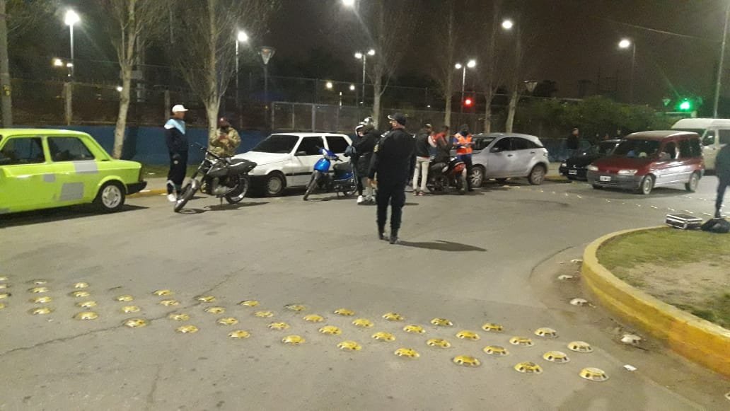 Longchamps: en operativos antipicadas, secuestraron motos, autos y retienen licencias