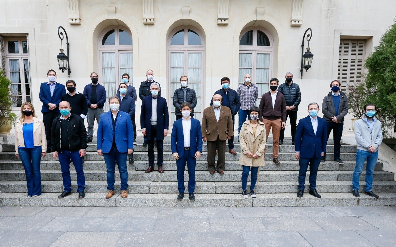 Kicillof recibe a intendentes del Frente de Todos en La Plata