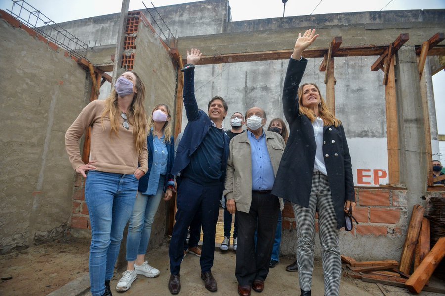 En Berazategui, Kicillof aseguró que su gobierno reactivó las obras paralizadas en la gestión anterior