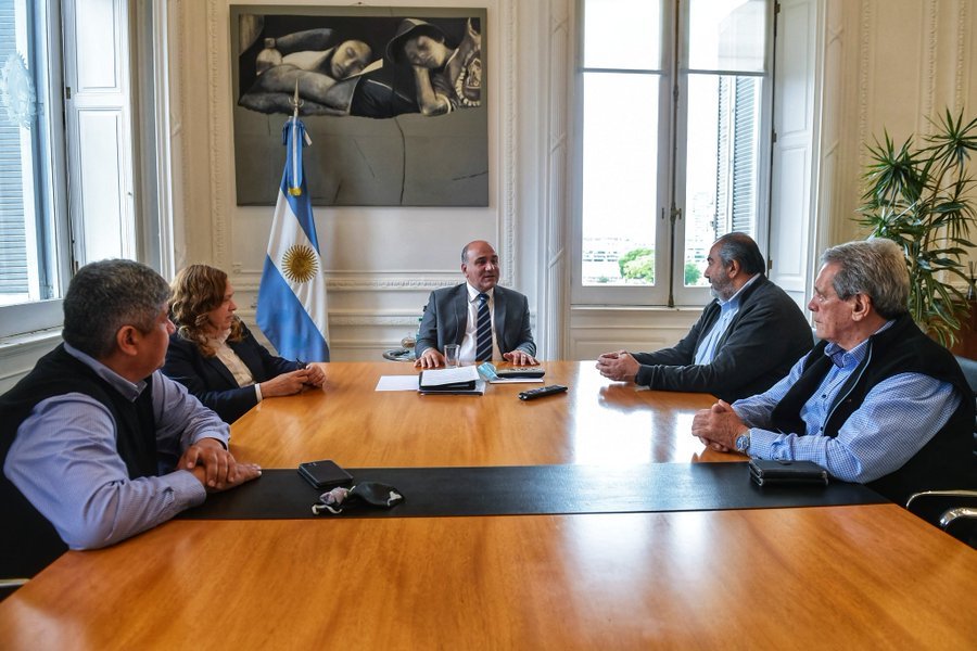 La nueva cúpula de la CGT se reunió con Manzur, en la previa del acto de mañana en Plaza de Mayo