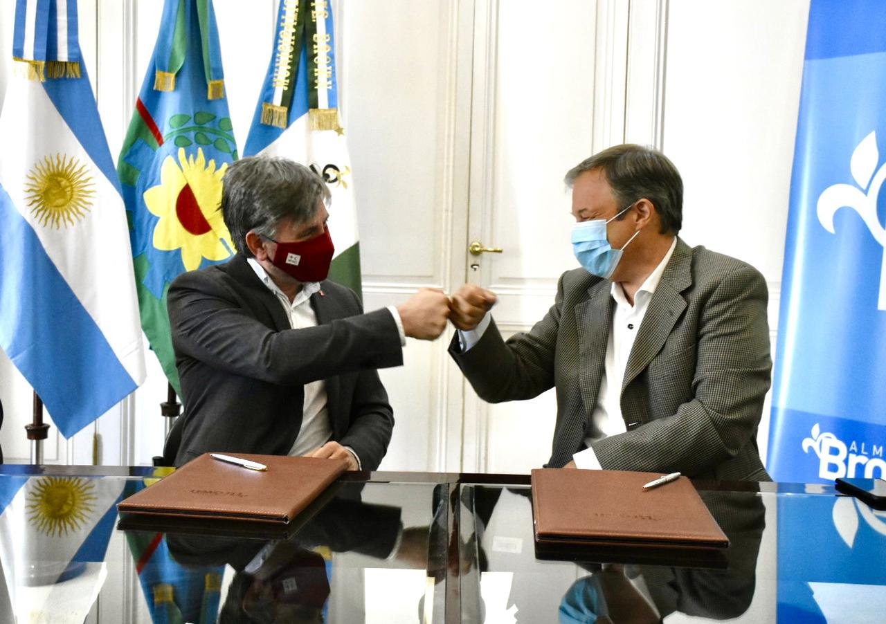 Cascallares firmó convenio con la Cruz Roja para optimizar los servicios para un barrio de Rafael Calzada