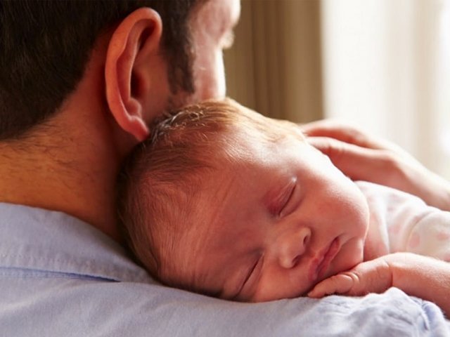 Amplían la licencia por maternidad y paternidad para estatales bonaerenses