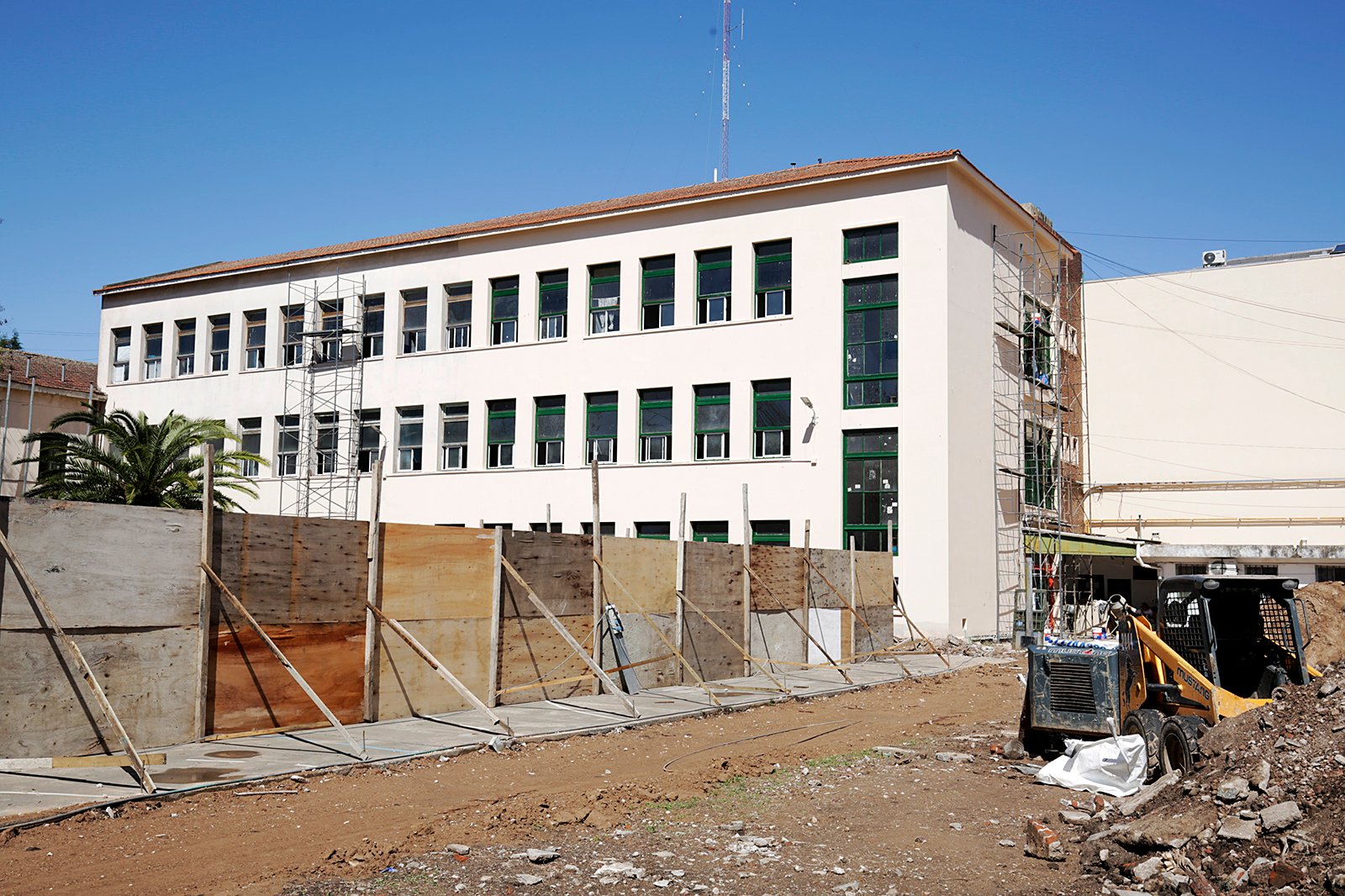 Avanzan obras que ponen en valor al histórico edificio del Colegio Nacional de Adrogué