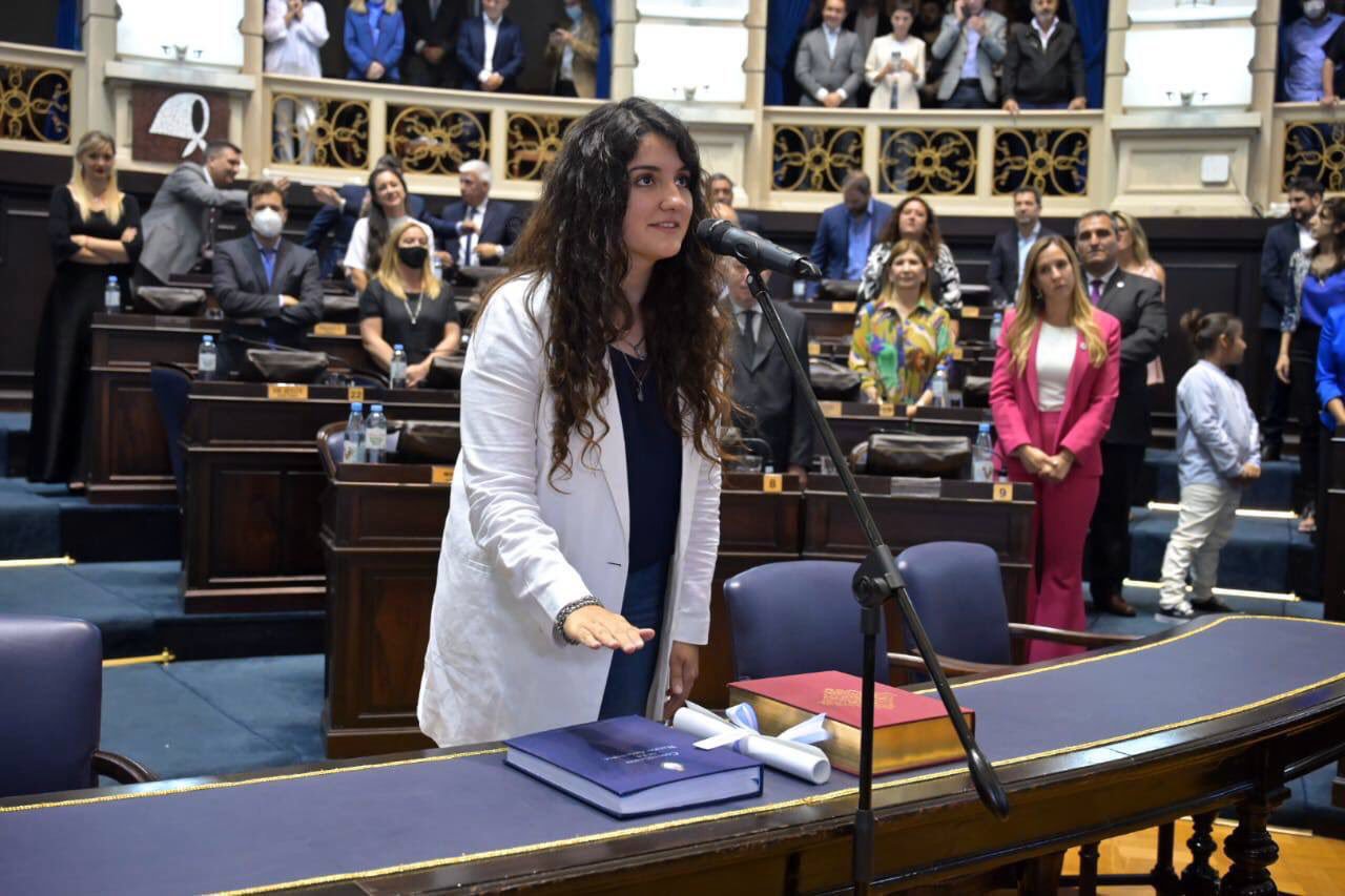Quilmeña: con 23 años, asumió Berenice Latorre, la diputada más joven de la historia de la Cámara baja bonaerense