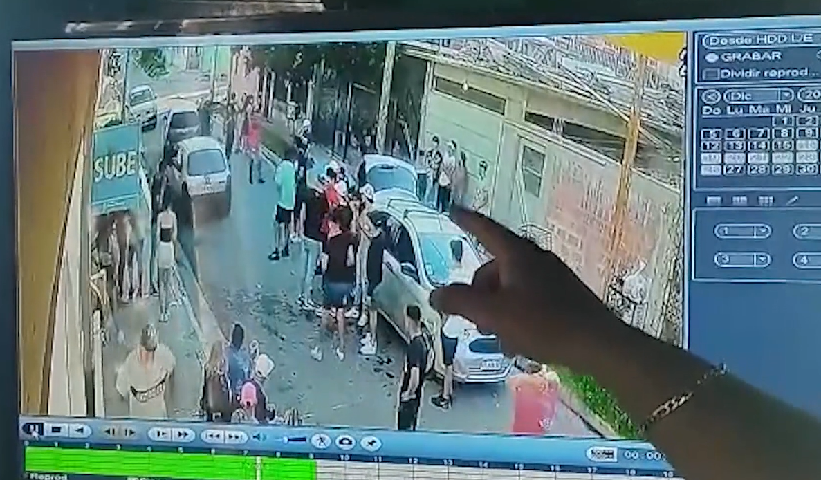 Crimen en un pasaje de Villa Fiorito: disparan desde un auto y lo matan de un tiro en la cabeza