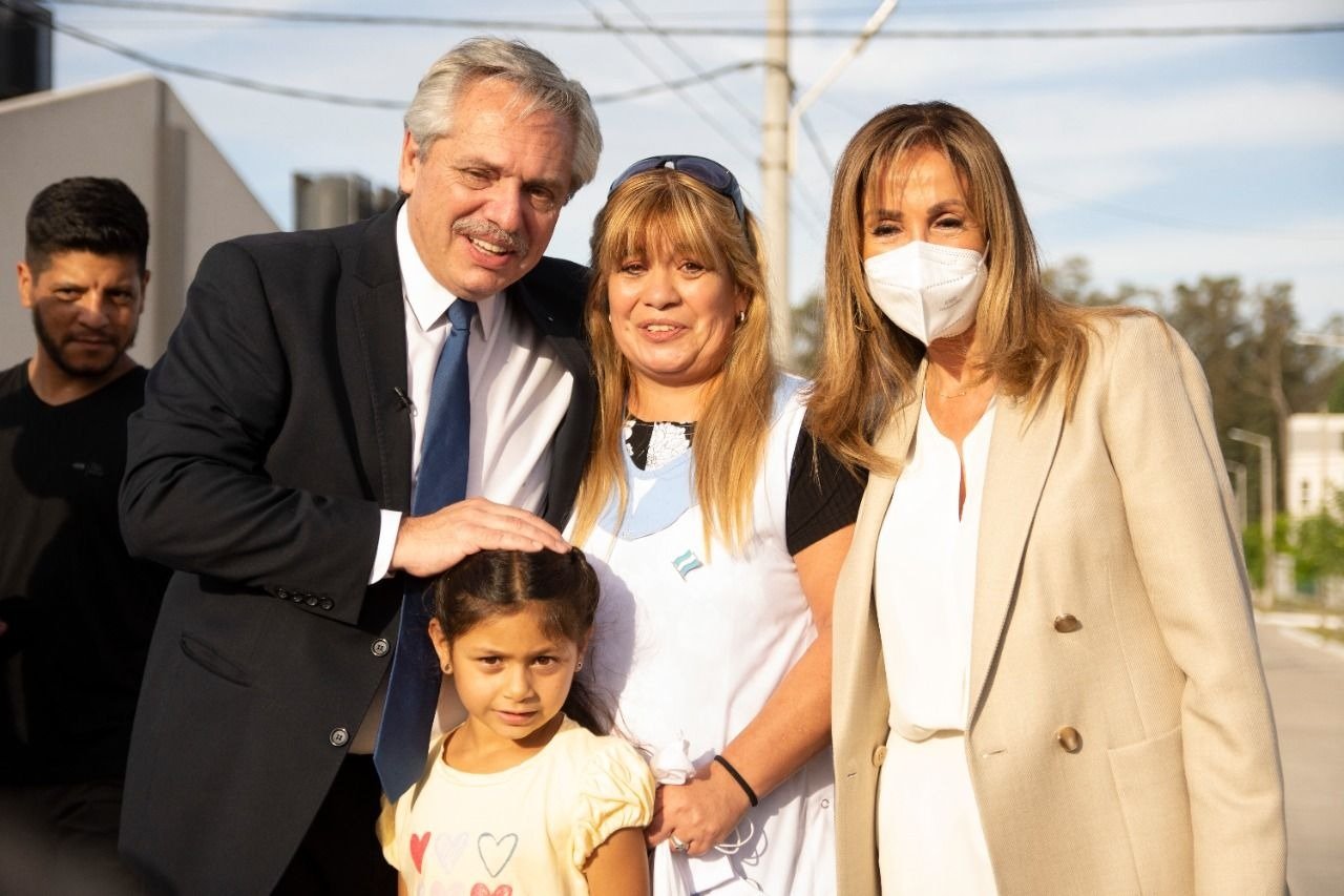 Alberto Fernández entregó la casa número 30 mil del Procrear en Ezeiza