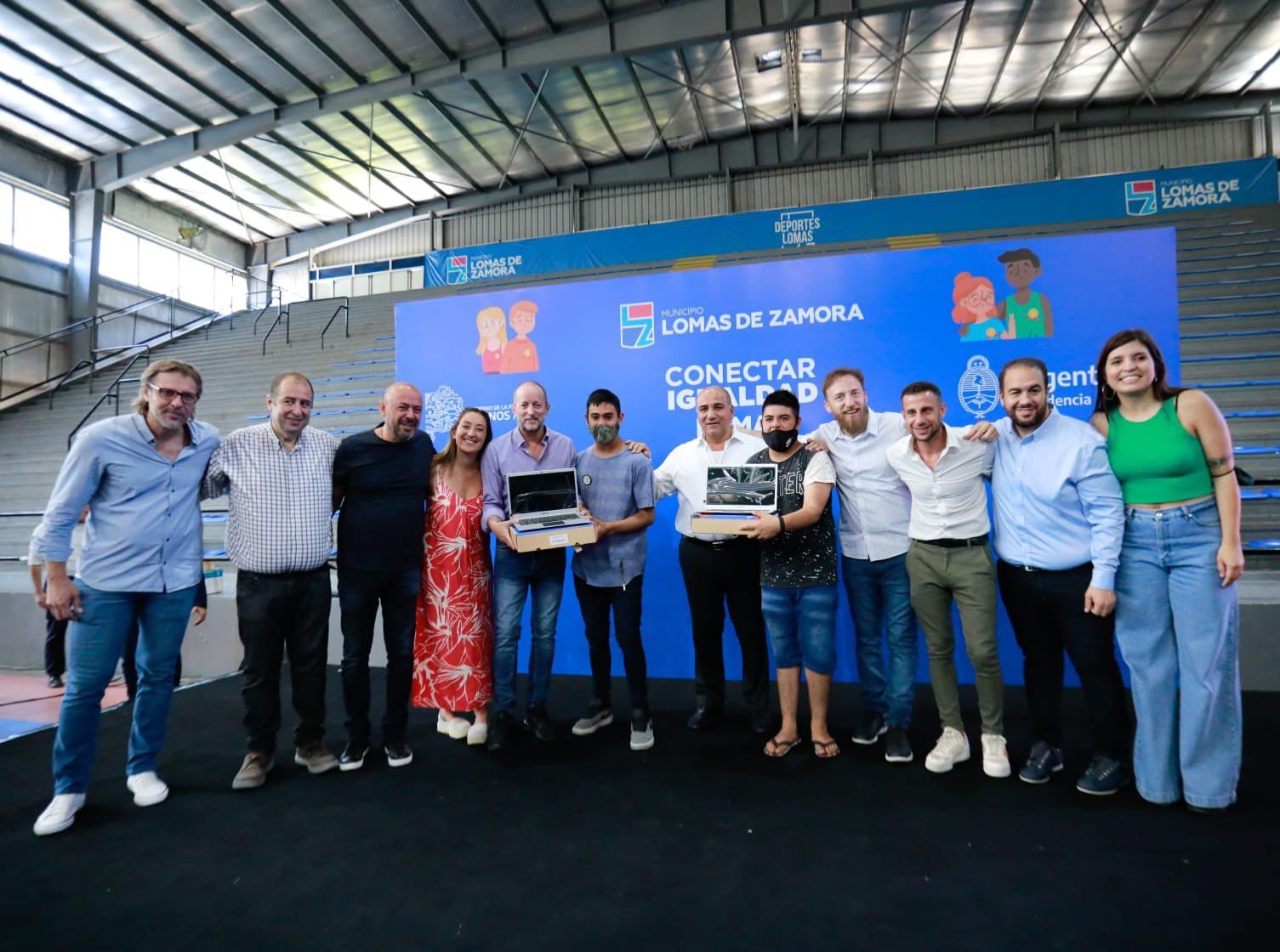 Insaurralde y Manzur participaron de la entrega de netbooks del Conectar Igualdad Lomas